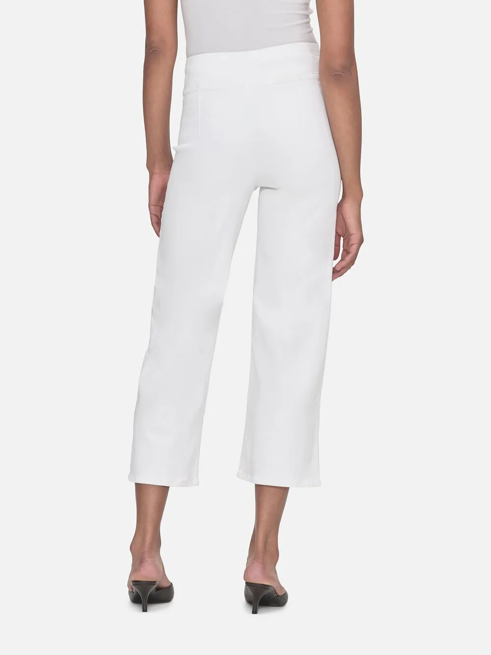 The Jetset Wide Crop -- White